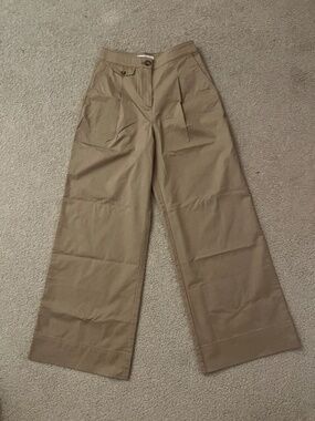 NWT Loft Pleated Wide Leg Panta Khaki *Runs large*